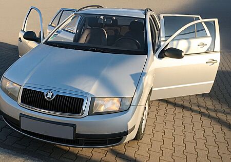 Skoda Fabia Combi 2004 TÜV/AU 11/2026 VB 1490€