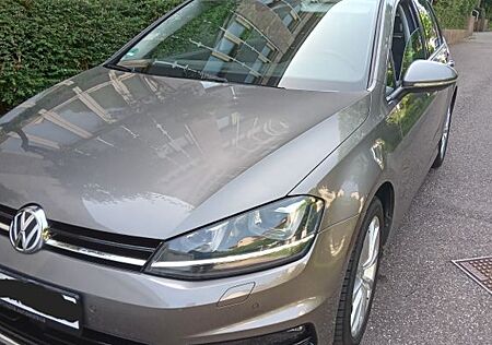 VW Golf Volkswagen 2.0 TDI BMT Highline R-Line