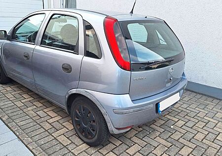 Opel Corsa 1.2 -