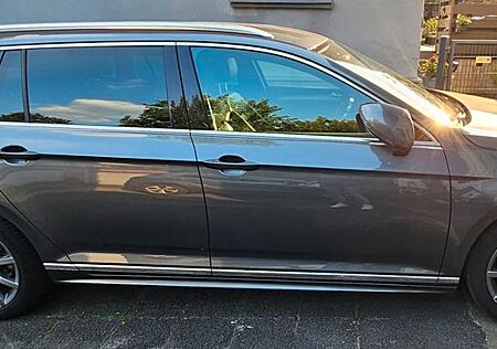 VW Passat Variant Volkswagen Passat R-Line, 2.0 TDI 190 PS, 8 fach-bereif