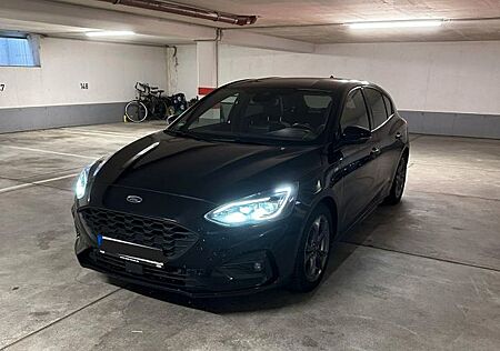 Ford Focus ST-Line X 150PS Automatik B&O adaptive LED