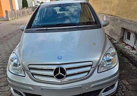 Mercedes-Benz B 170 -