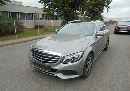 Mercedes-Benz C 180 T Automatik, Panoramadach, AHK, LED, Navi