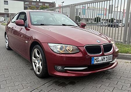 BMW 320i Coupé -