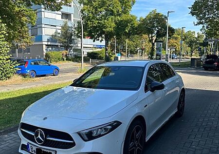 Mercedes-Benz A 250 e AMG Paket Rückfahrkamera