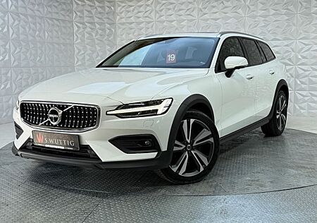Volvo V60 Cross Country Pro AWD+STANDH+PANO+H&K+