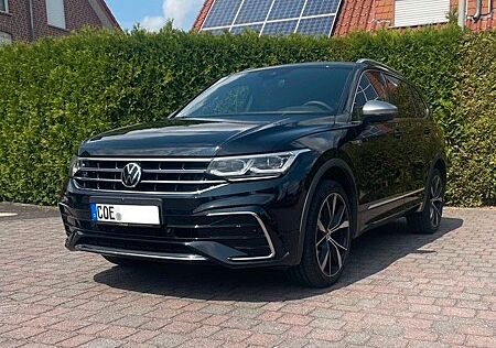 VW Tiguan Allspace Volkswagen R-Line 2.0 TDI DSG 4M EasyOpen
