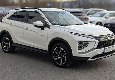 Mitsubishi Eclipse Cross 2.4 4WD Plus AHK TÜV + Service NEU