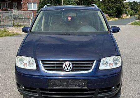 VW Touran Volkswagen Highline