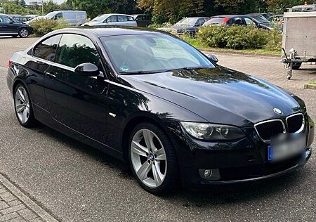 BMW 320i Coupé -