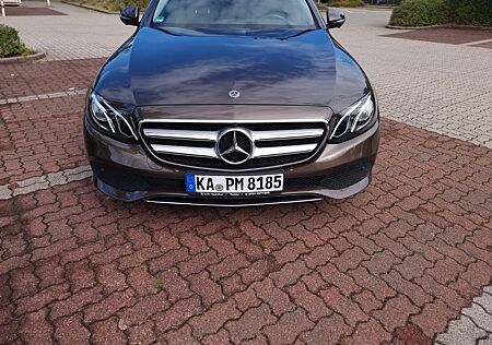 Mercedes-Benz E 220 d AVANTGARDE Autom. AVANTGARDE