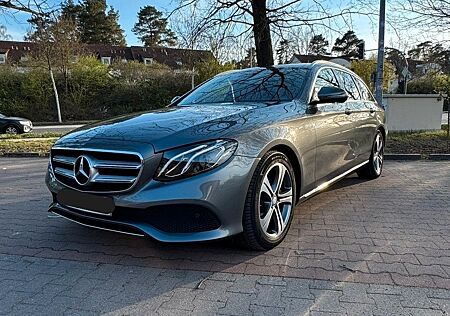 Mercedes-Benz E 200 T Autom. -