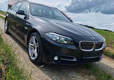 BMW 520d xDrive, AHK, Panoramadach, Komfortzugang