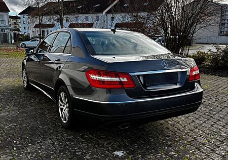 Mercedes-Benz E 250 Mercedes Benz E250 CGI Avantgarde/ Autom/Bi Xeno