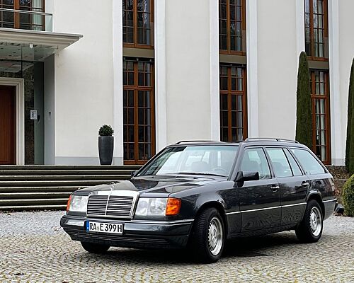 Mercedes-Benz E 230