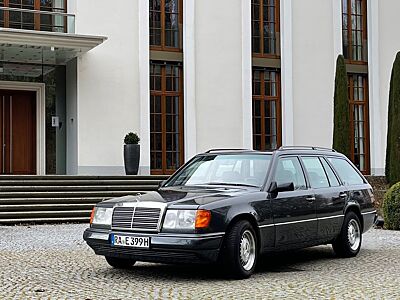 Mercedes-Benz E 230