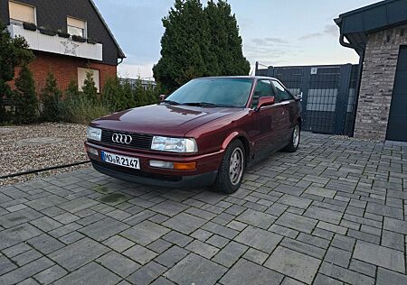 Audi Coupe Coupé 2.0 Liter Rot Typ 89