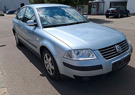 VW Passat Volkswagen B5 TÜV 05/2026. VOLLCHECKHEFT
