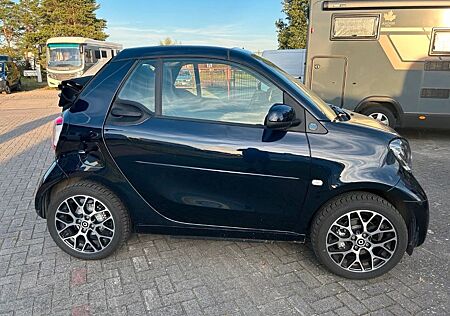 Smart ForTwo Cabrio 60kW EQ PRIME Leder Navi JBL VOLL!