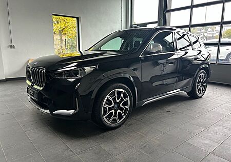 BMW iX1 30 xDrive xLine Leder_Pano_HarmanKard_Headup