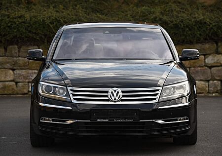 VW Phaeton Volkswagen 4.2 V8 lang 4MOTION 4-Sitzer 1 Hand