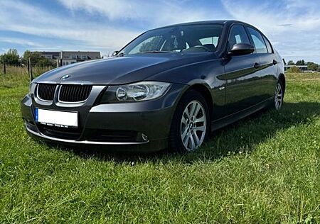 BMW 320i (e90) - 2.0 Benzin, 150 PS (110 Kw)