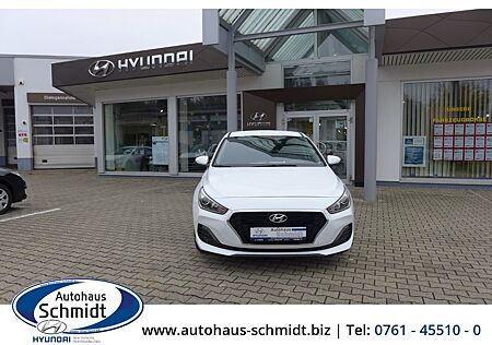 Hyundai i30 1.0 T-GDI Select Funktionspaket Fernlichtass