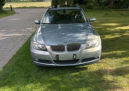 BMW 318i touring (E91)