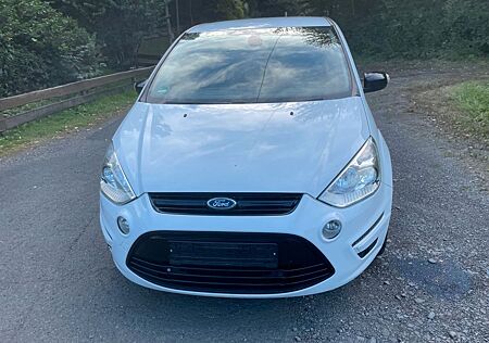 Ford S-Max 1.6 EcoBoost Business Edition 7-Sitzer AHK