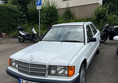 Mercedes-Benz 190