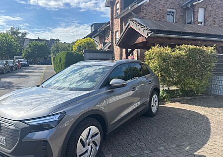 Audi Q4 e-tron Q4 ,40 e-tron - Pano,AHK,Navi,SHZ,Standheizung
