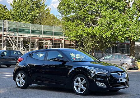 Hyundai Veloster 1.6 GDI DSG | Navi | Keyless