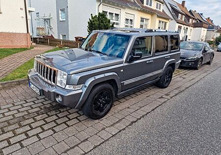 Jeep Commander US-Wagen Limited V6