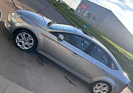 Ford Mondeo 2,3 Ghia 6-tronic Ghia