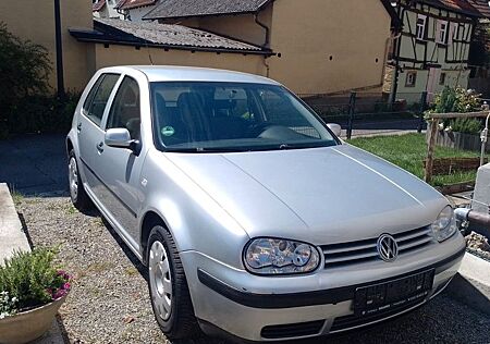 VW Golf Volkswagen 1.4 mit AHK