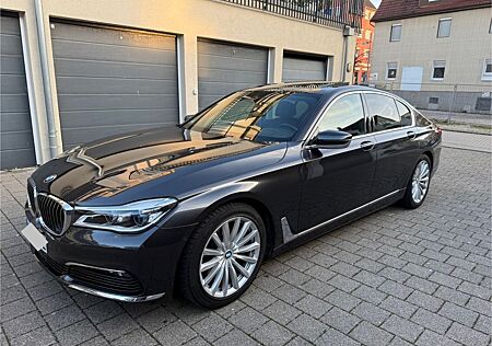 BMW 730d -Alcantara*Laserlicht* Massage*360°*Softclo