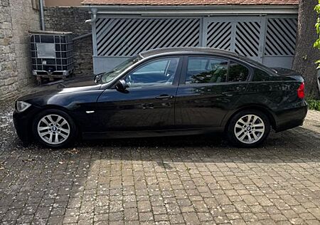 BMW 318i -