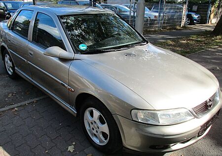 Opel Vectra 1.8 Edition 100