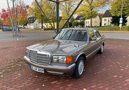 Mercedes-Benz 300 SE KAT (W 126)