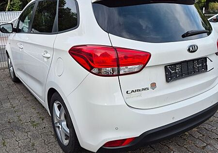 Kia Carens 1.7 CRDi 141PS Dream Team Edition Dre...