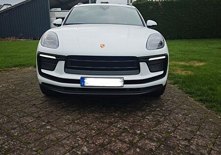 Porsche Macan S S // Scheckheft + wenig KM