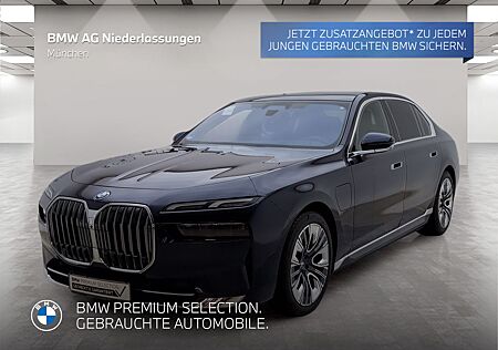 BMW 750e xDrive Limousine Executive Lounge Massage T