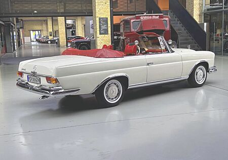 Mercedes-Benz 220 SEb Cabrio - traumhaft!