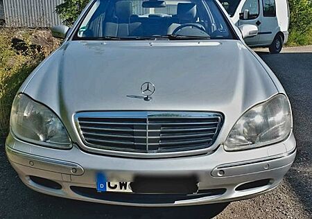 Mercedes-Benz S 500 - V8