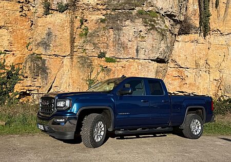 GMC Sierra 1500 SLE Z71 4x4 6 Sitzer AHK 2m Bed