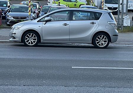 Toyota Verso 1.8l Valvematic Executive Multidrive S...