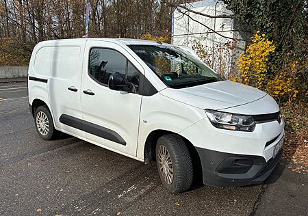Toyota Pro Ace Proace City 1,5-l-D-4D 96kW L1 Team Deutschl...