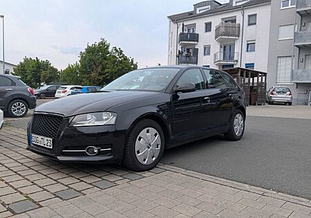 Audi A3 1.4 TFSI Attraction Sportback, Car Play, SHZ