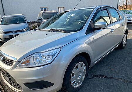 Ford Focus Lim. Style 1.6 TÜV05.2026 KLIMA WENIG KM!