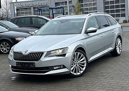 Skoda Superb Combi Style 4x4 *AHK*Pano+Sitzbelüftung